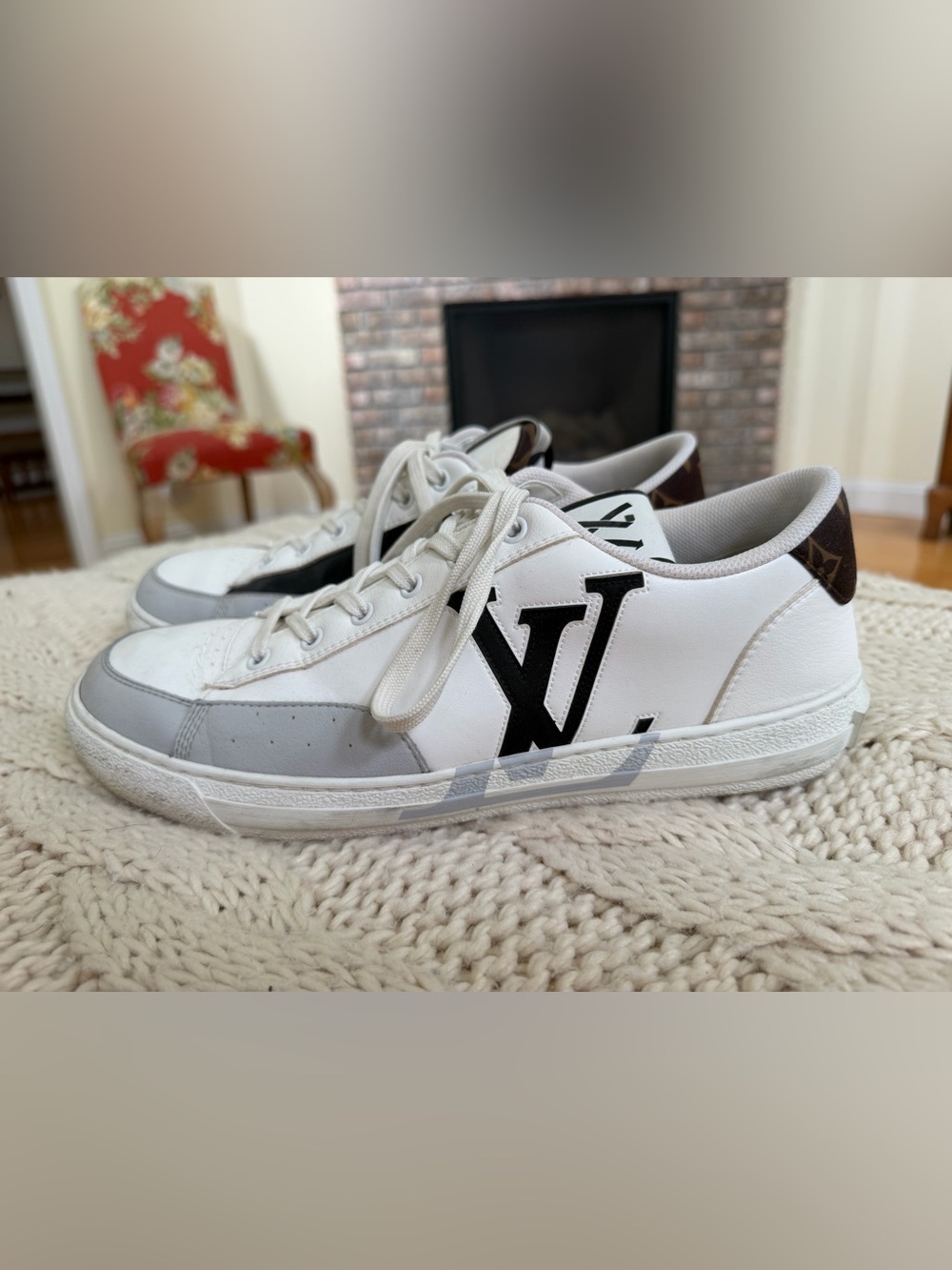 Louis Vuitton Men’s White Leather Sneakers. - Picture 3 of 14